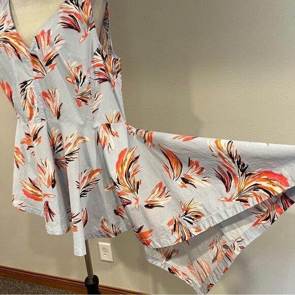 Lane Bryant Floral Asymmetrical v-neck sleeveless plus size top size 18 - Picture 5 of 13